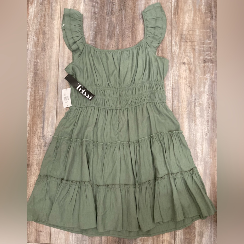 NWT Beautiful fit and flare dress size XL - Picture 1 of 8